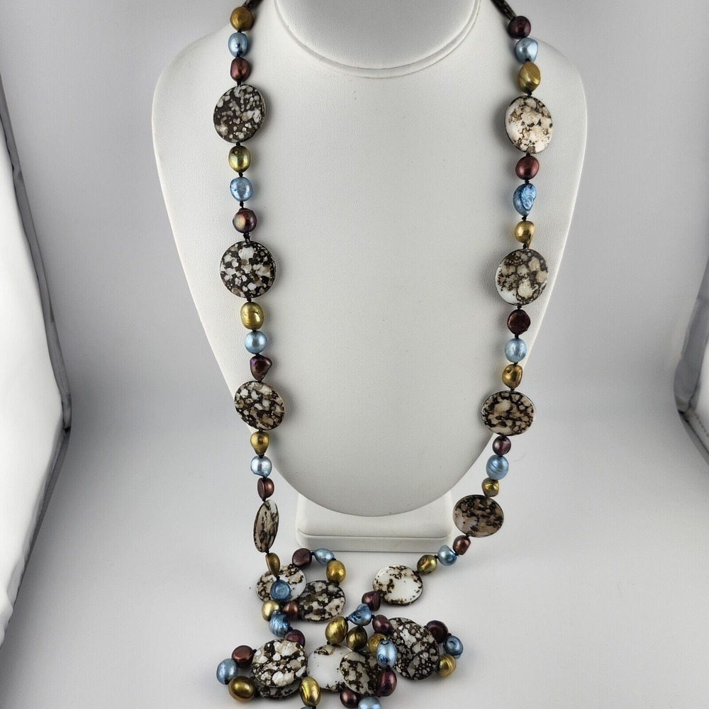 Long Shell And‎ Dyed Pearl Necklace Vintage